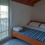 House Blue Island