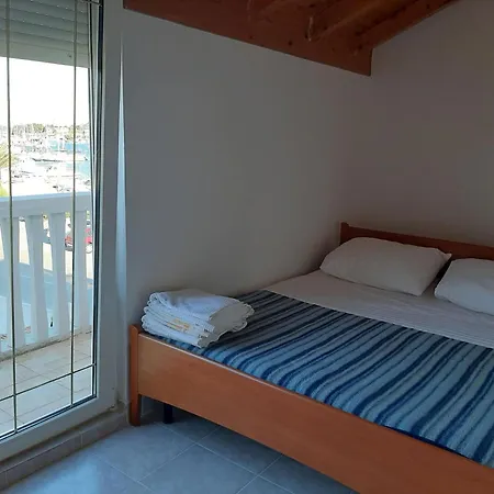 House Blue Island