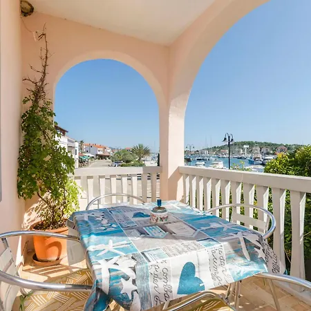 House Blue Island * Jezera