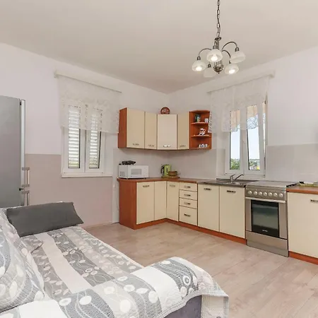 Holiday home House Blue Island Jezera