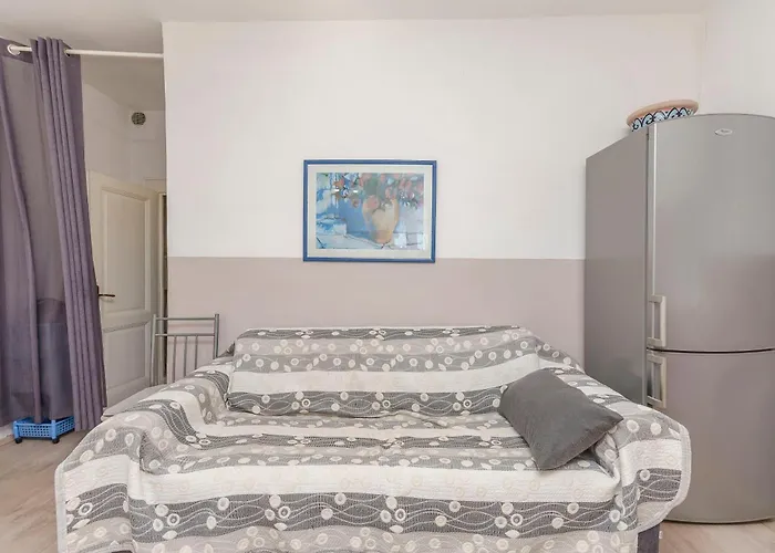 House Blue Island Ferienhaus Jezera