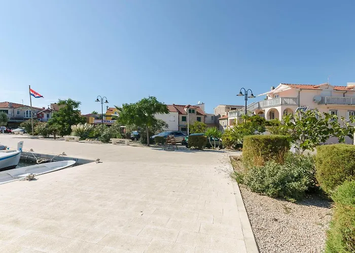 House Blue Island Holiday home Jezera